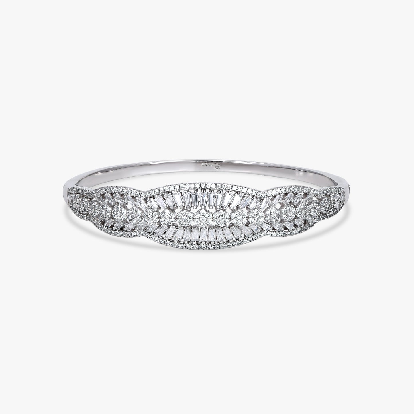 The Sovereign Solitaire Bracelet