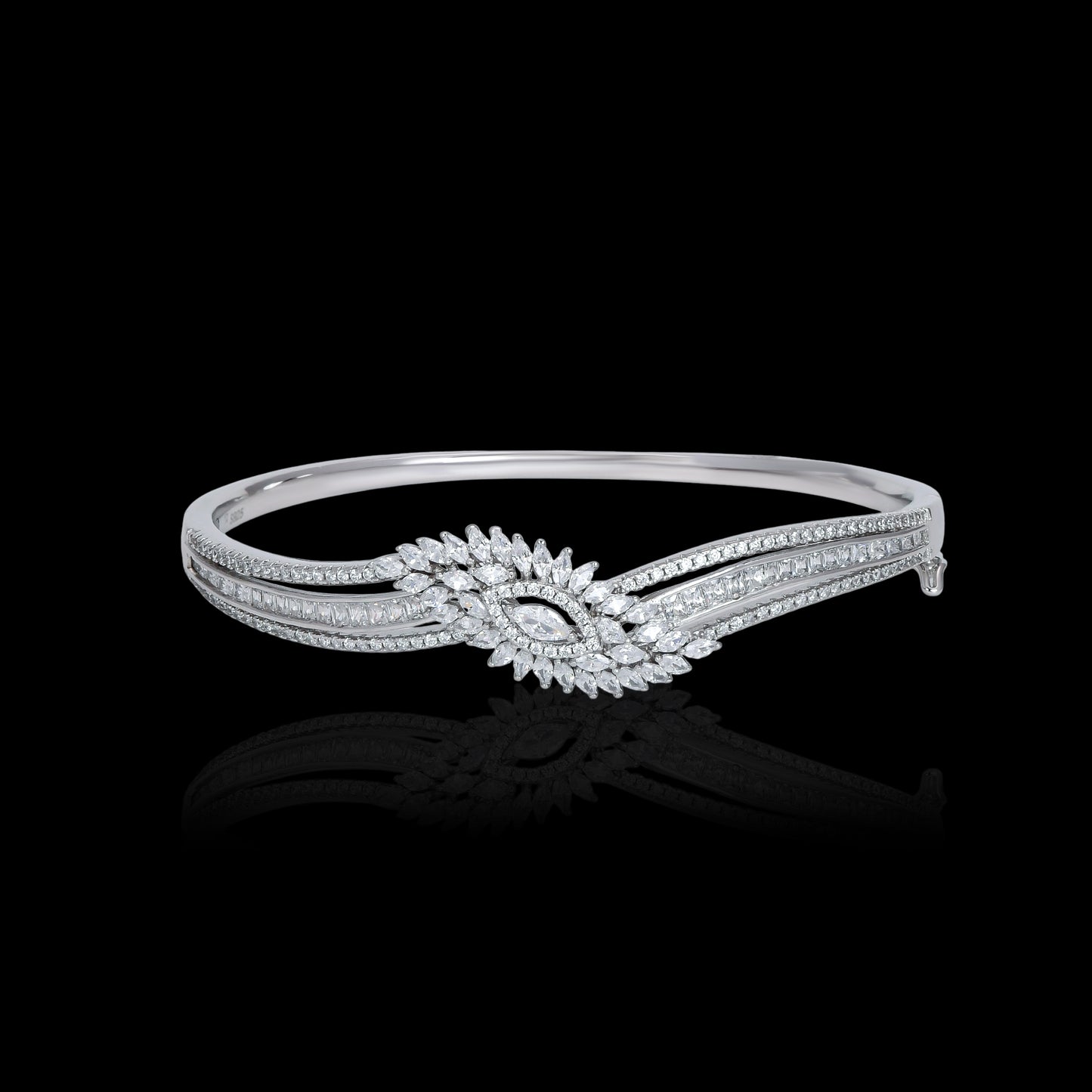 The Ethereal Wave Solitaire Bangle