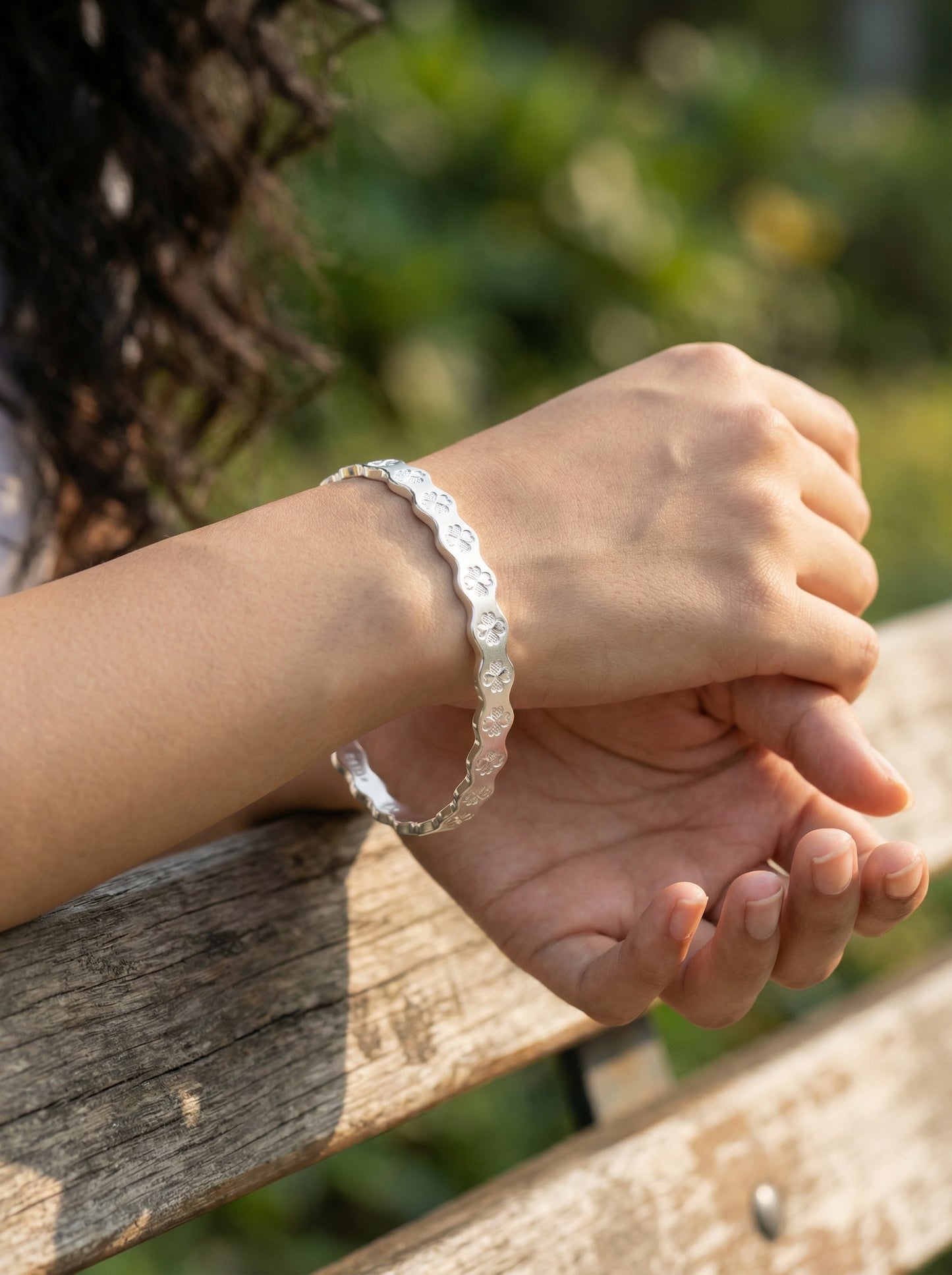 Silver Clover Wave Kada