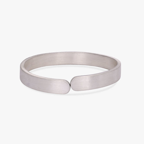 Load image 1 in gallery view. Floral Textured Silver Kada