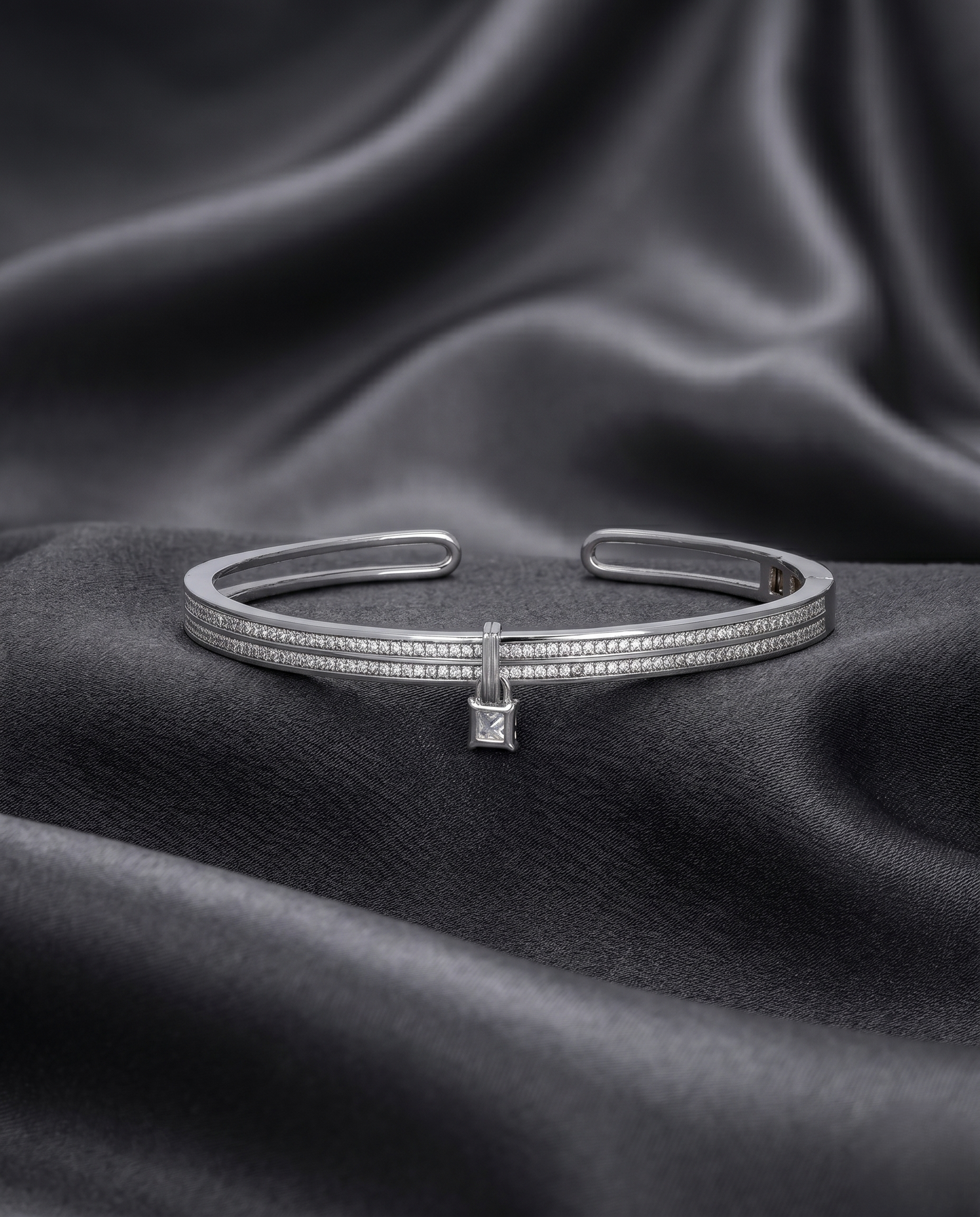 Modern Horizon Solitaire Bracelet