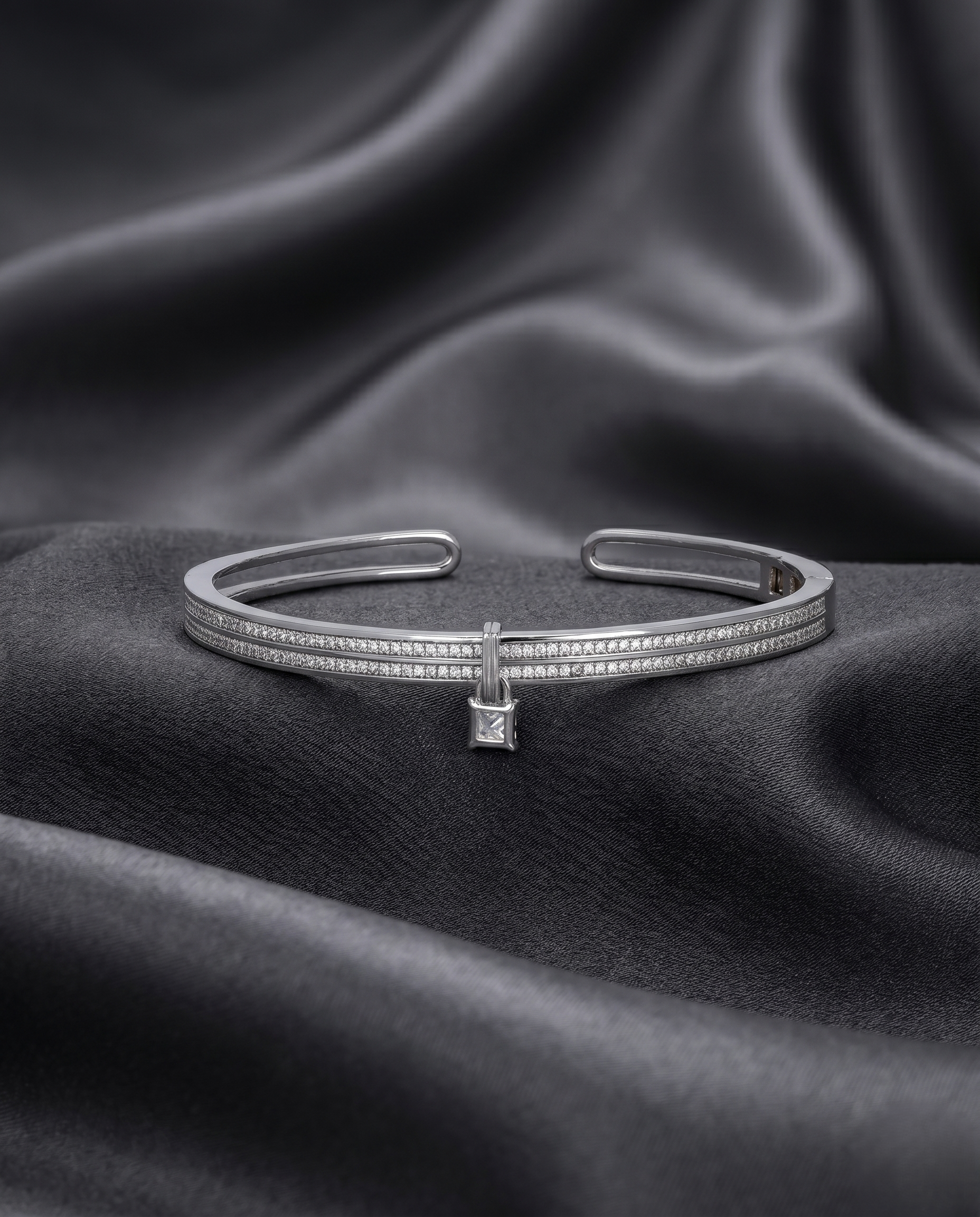 Modern Horizon Solitaire Bracelet