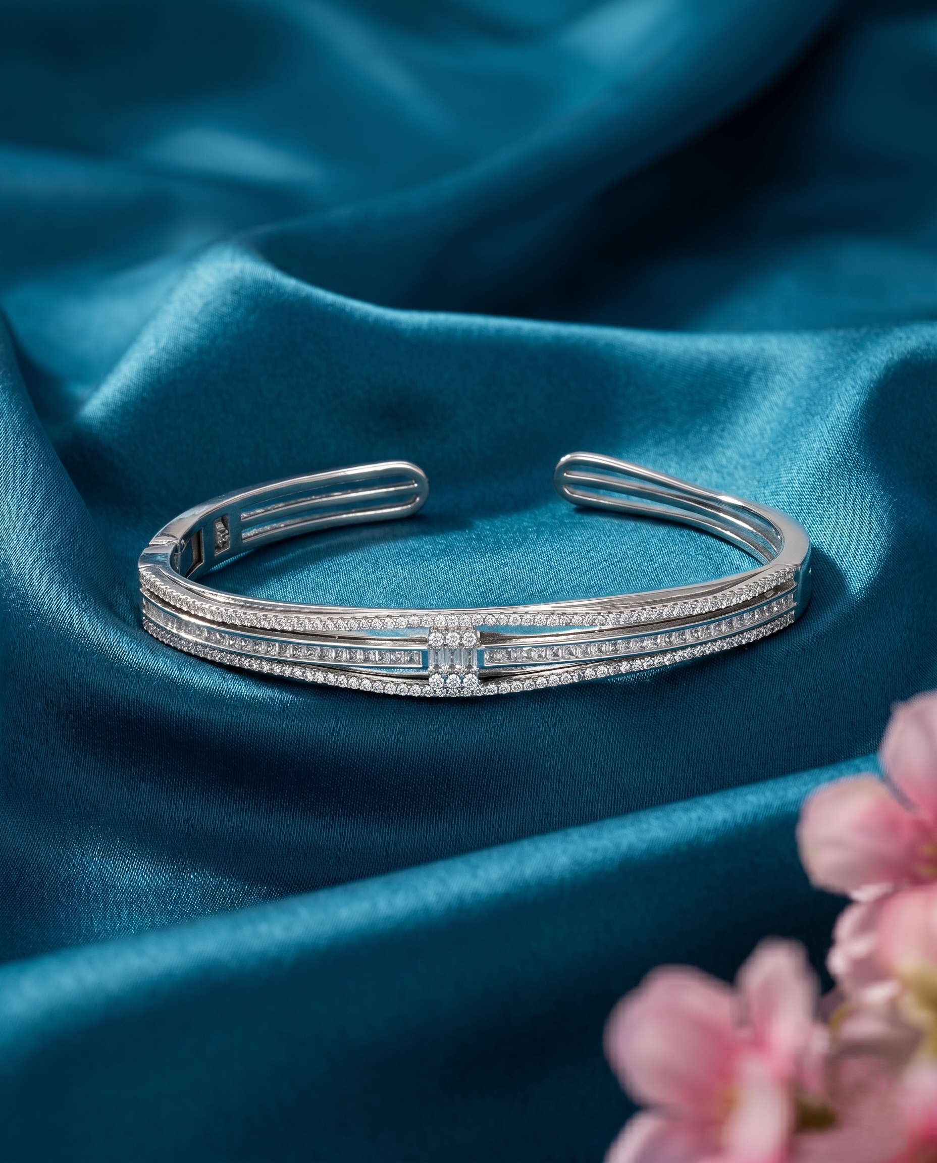 Everlight Open-End Bracelet