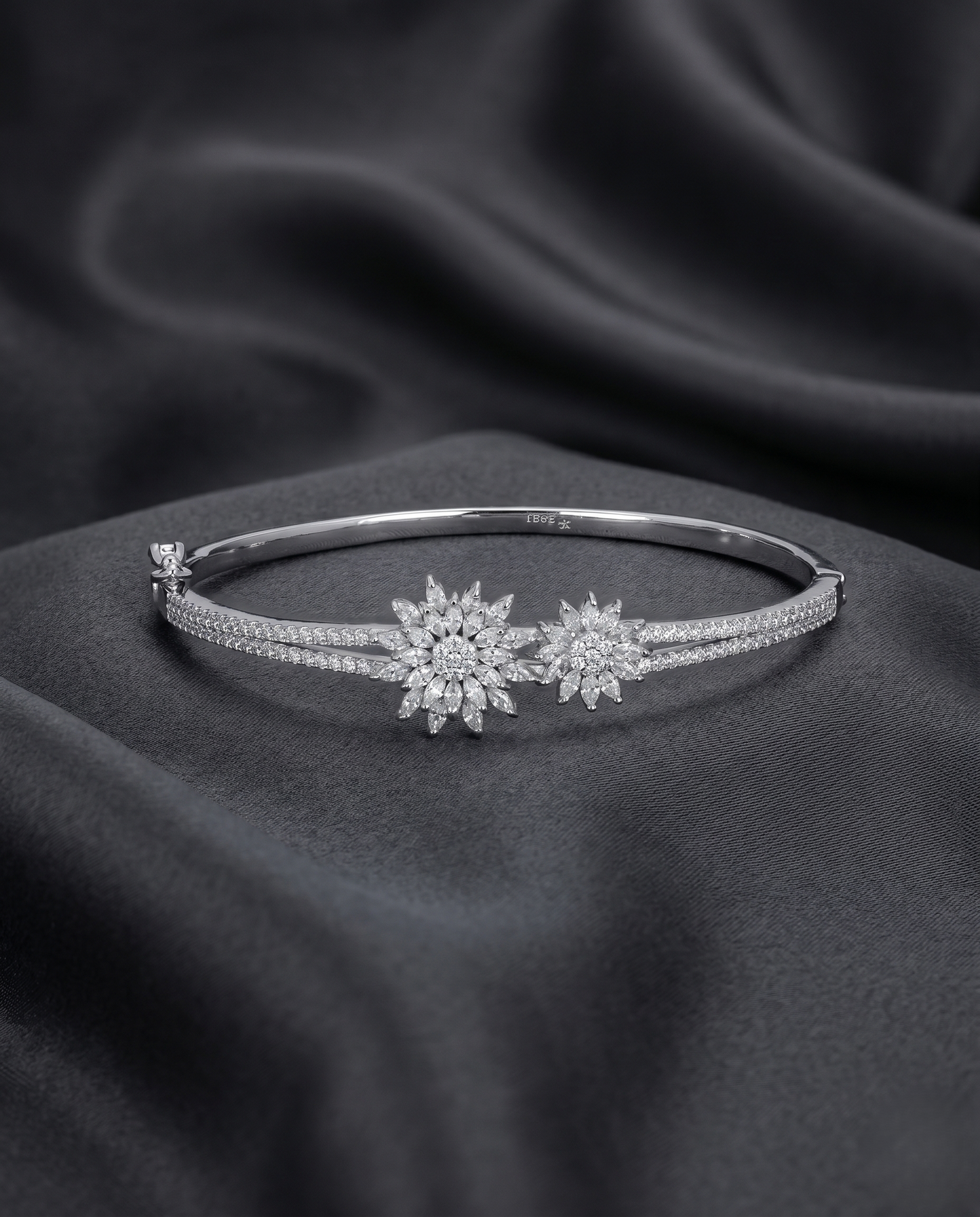 Radiant Dual-Bloom Solitaire Kada