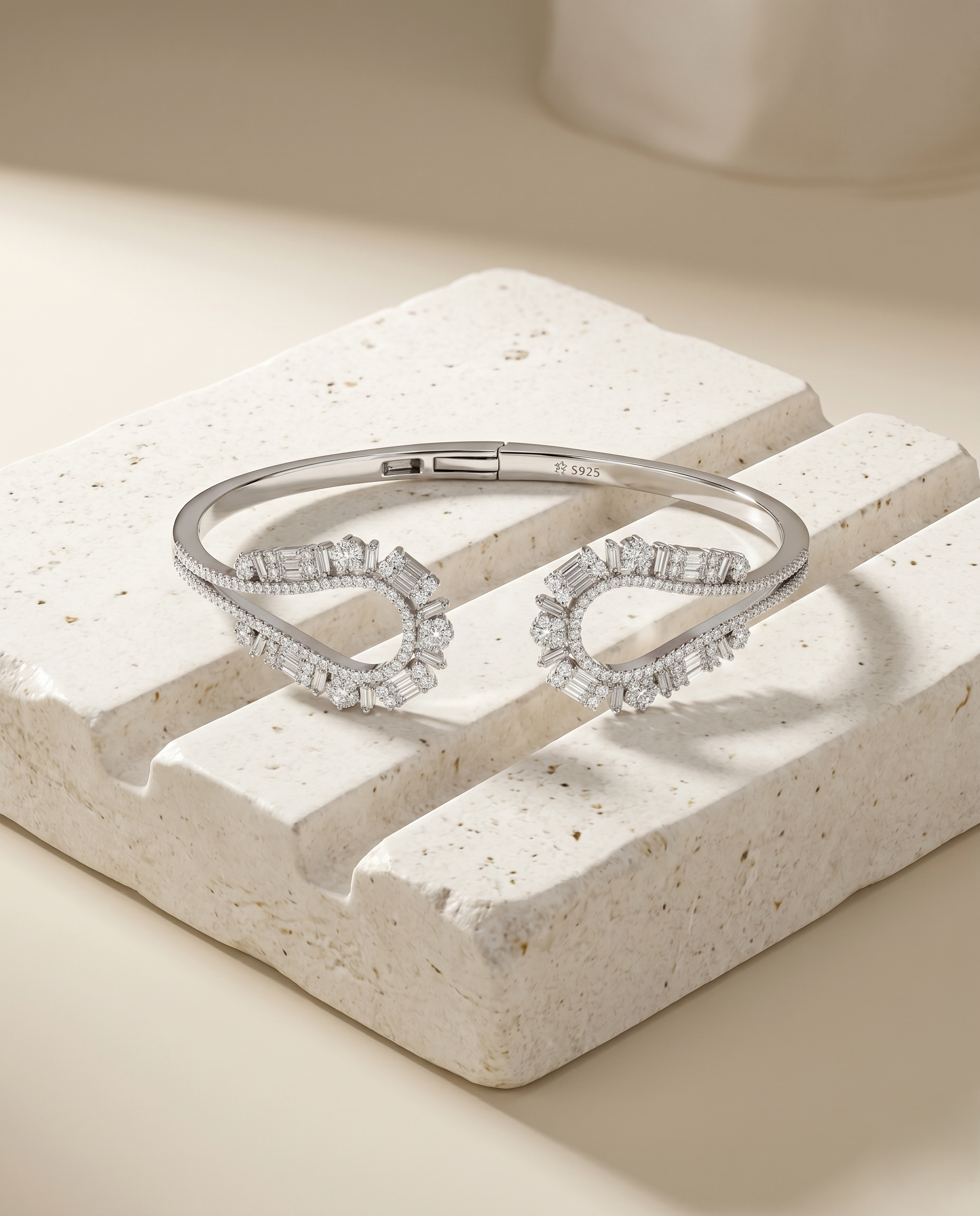Luminous U-Cuff Bracelet