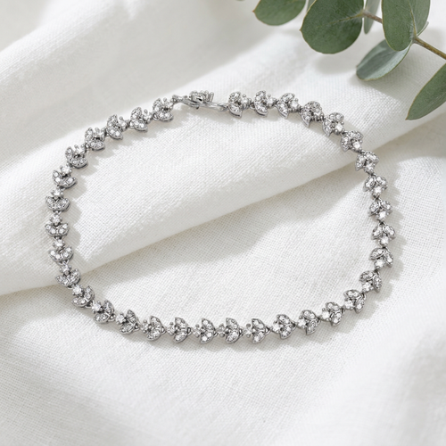 Load image 1 in gallery view. Sparkling Leaf Anklet