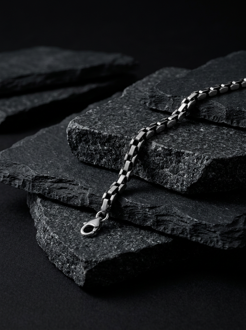 Load image 1 in gallery view. Sleek Silver Box Chain