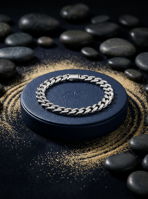 Load image 1 in gallery view. Men's Classic Curb Bracelet
