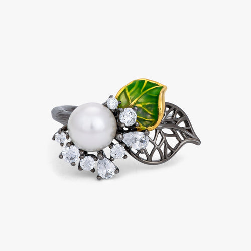 Load image 1 in gallery view. The Venetian Laurel Pearl Ring