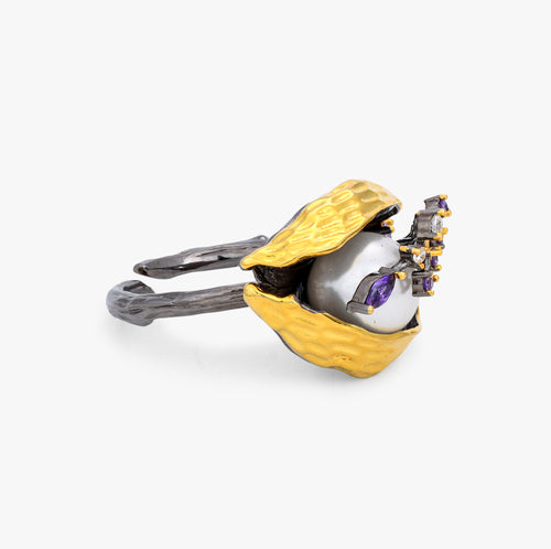 Load image 1 in gallery view. The Venetian Pearl Shell Ring