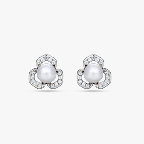 Load image 1 in gallery view. Trillium Bloom Pearl Studs