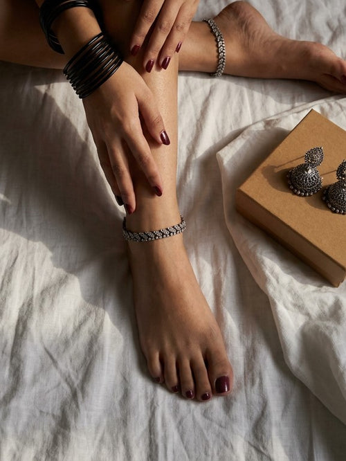 Load image 1 in gallery view. Sparkling Leaf Motif Anklet