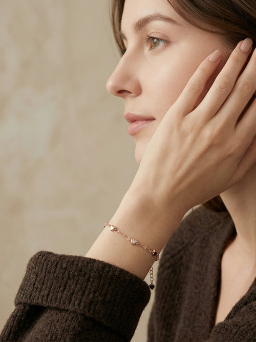Load image 1 in gallery view. Dainty Heart Link Bracelet