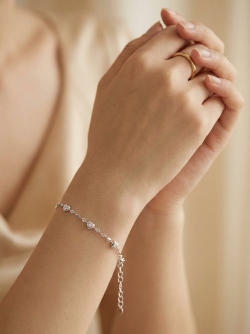 Load image 1 in gallery view. Dainty Heart Link Bracelet