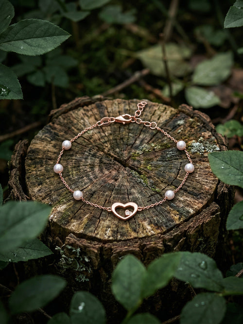 Load image 1 in gallery view. Heart & Pearl Chain Bracelet