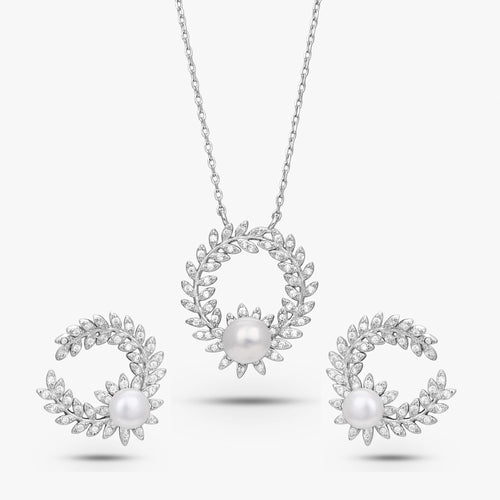 Load image 1 in gallery view. Frosted Pearl Halo Set