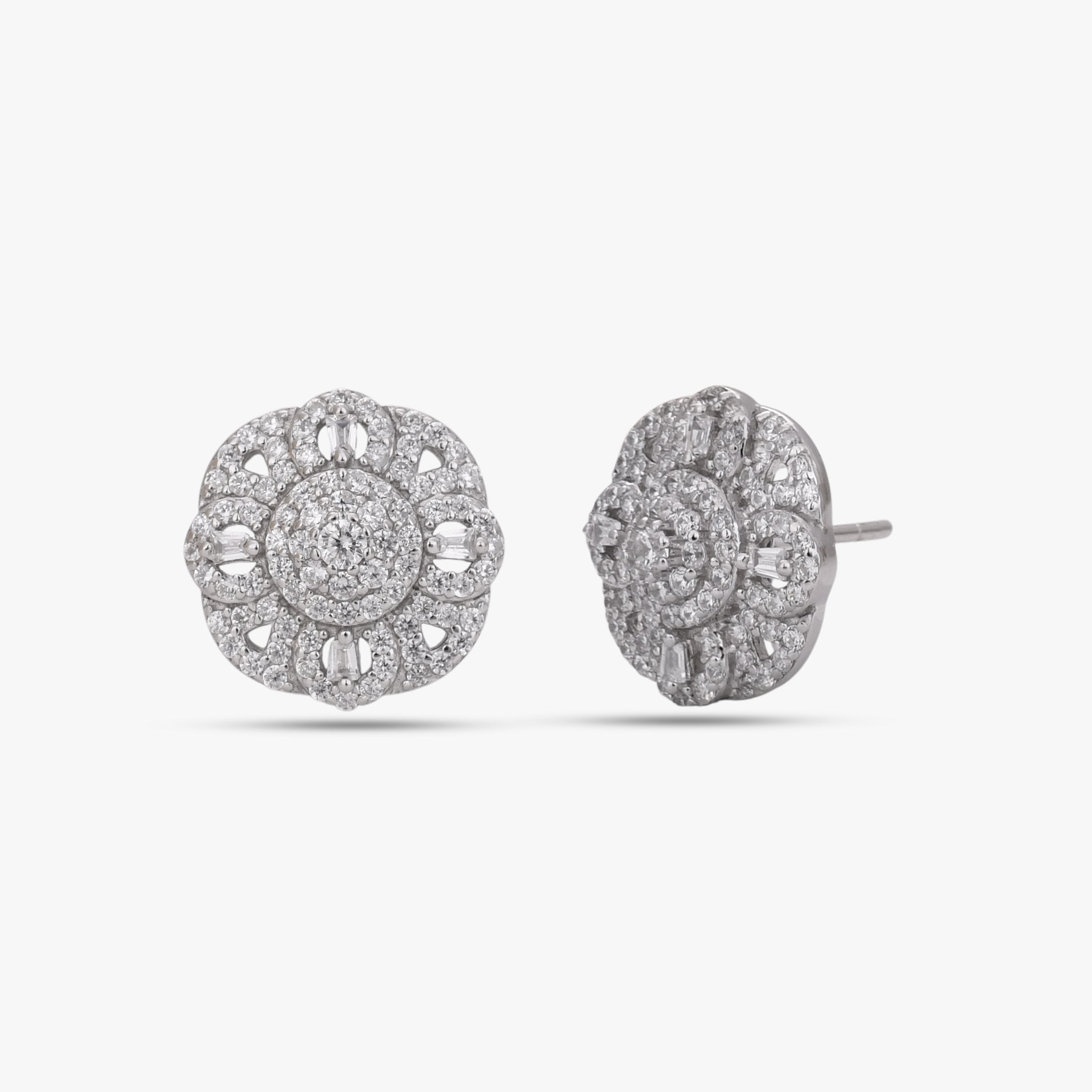 Victoria Grand Halo Studs