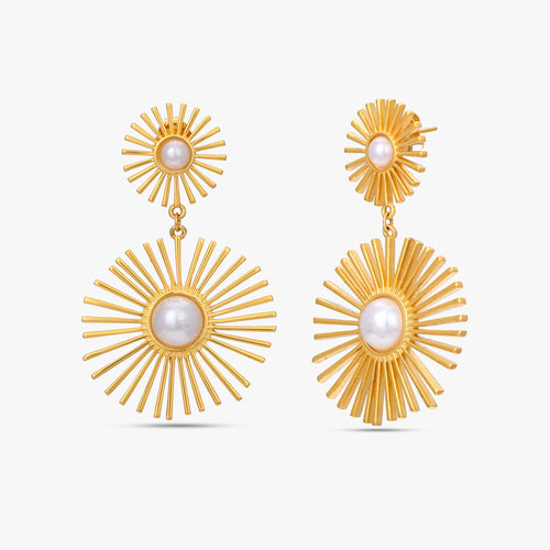 Load image 1 in gallery view. Golden Sunburst Pearl Earrings