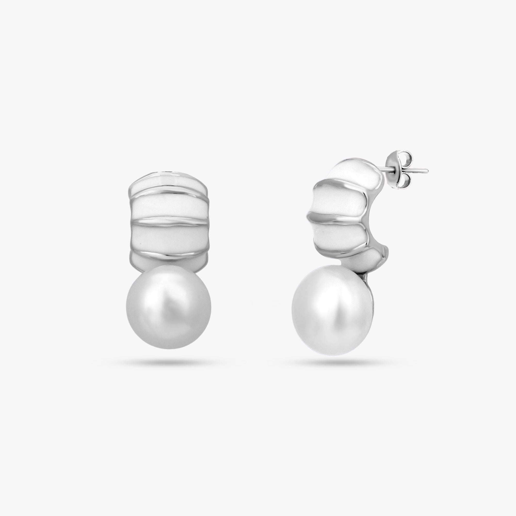 Lustrous Pearl Pendant Set