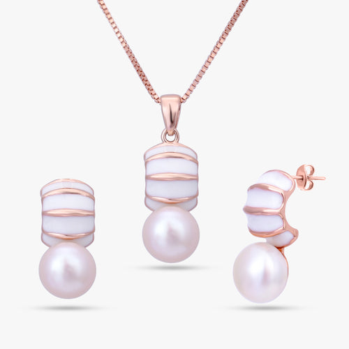 Load image 1 in gallery view. Lustrous Pearl Pendant Set