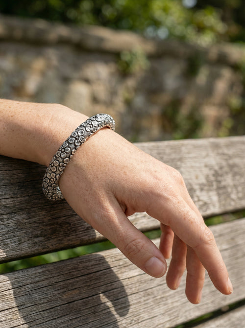 Load image 1 in gallery view. Floral Oxidized Silver Kada
