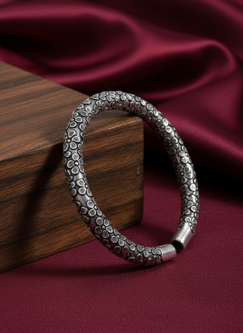 Load image 1 in gallery view. Floral Oxidized Silver Kada