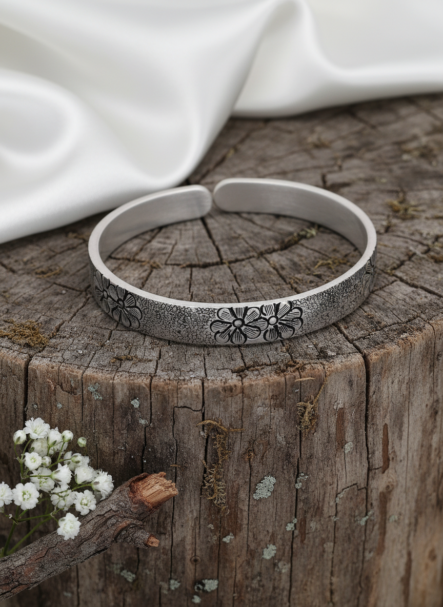 Floral Textured Silver Kada