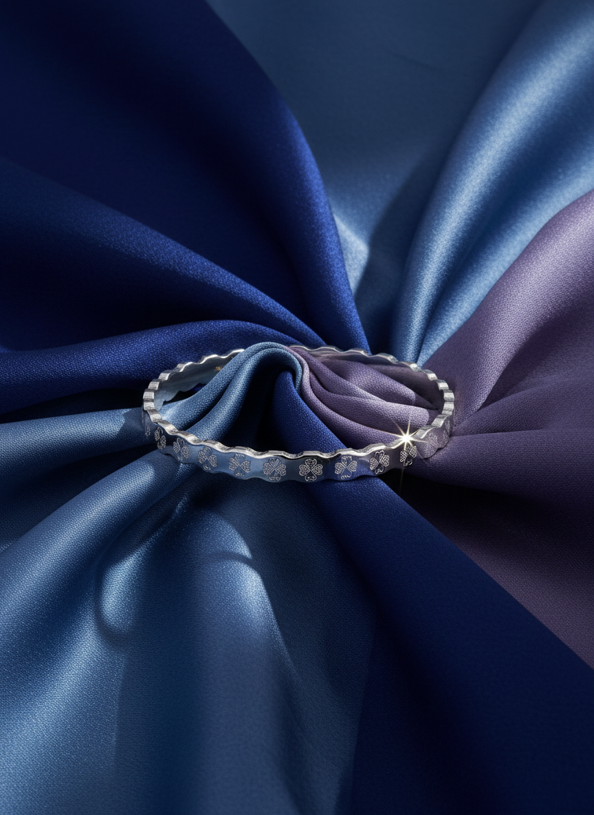 Silver Clover Wave Kada
