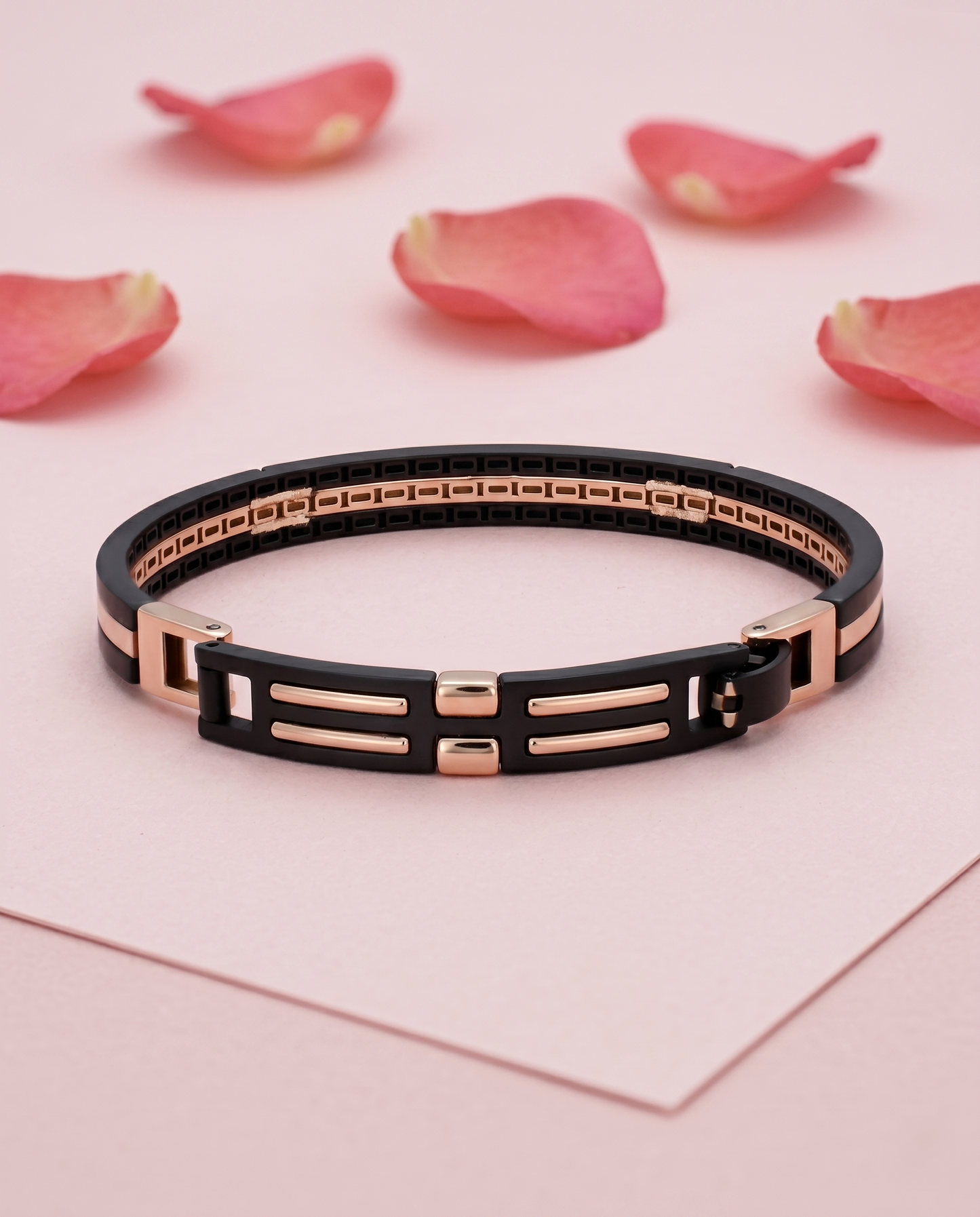 Modern Black Gold Bangle