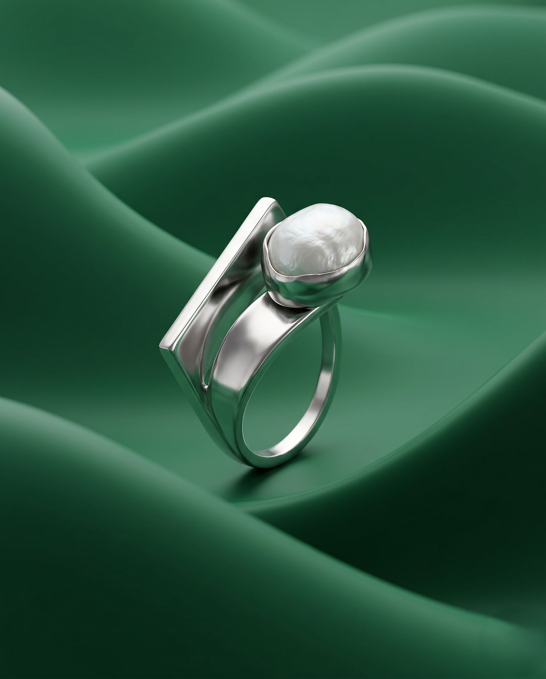 Modernist Pearl Pillar Ring
