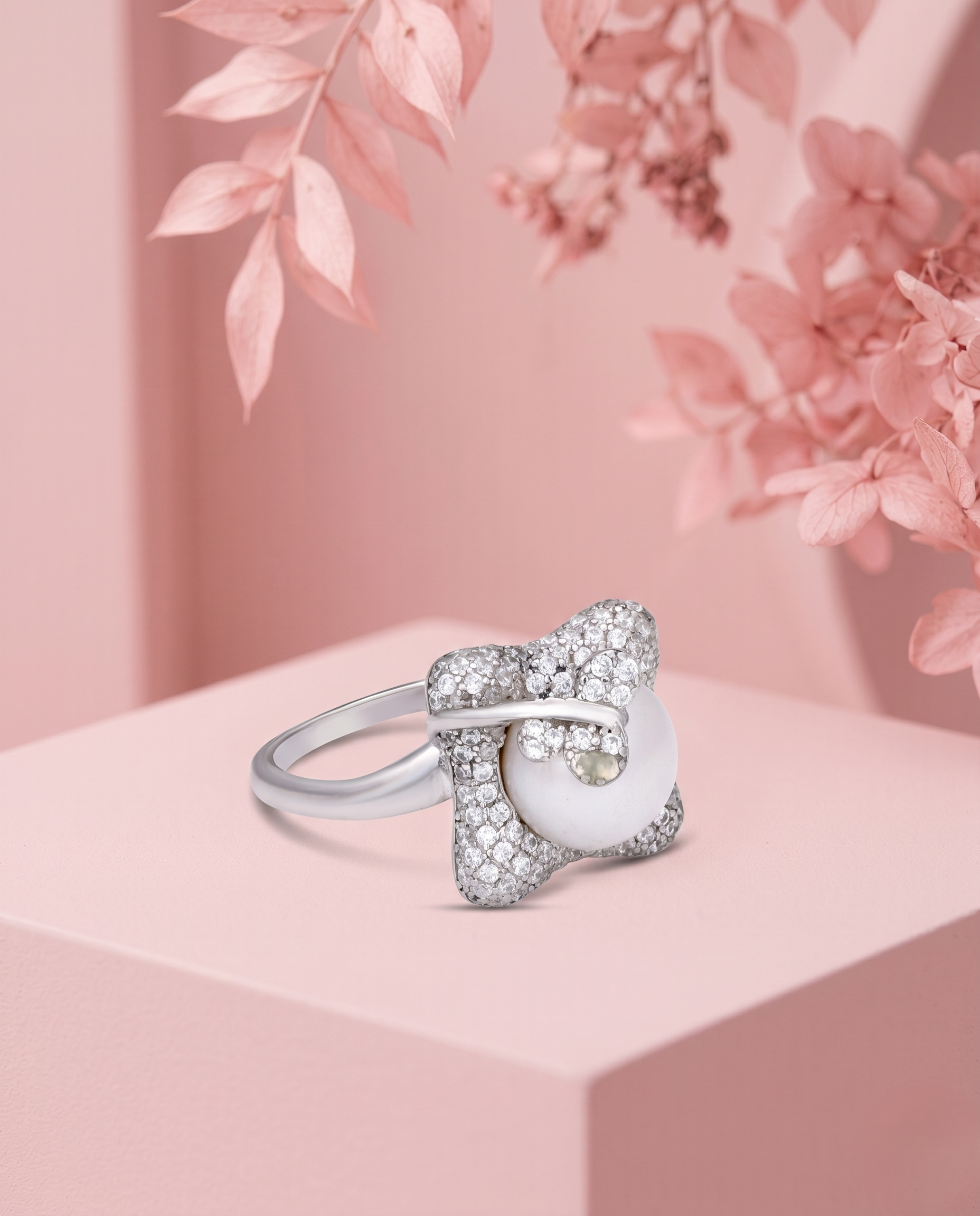 Elegant Floral Pearl Ring