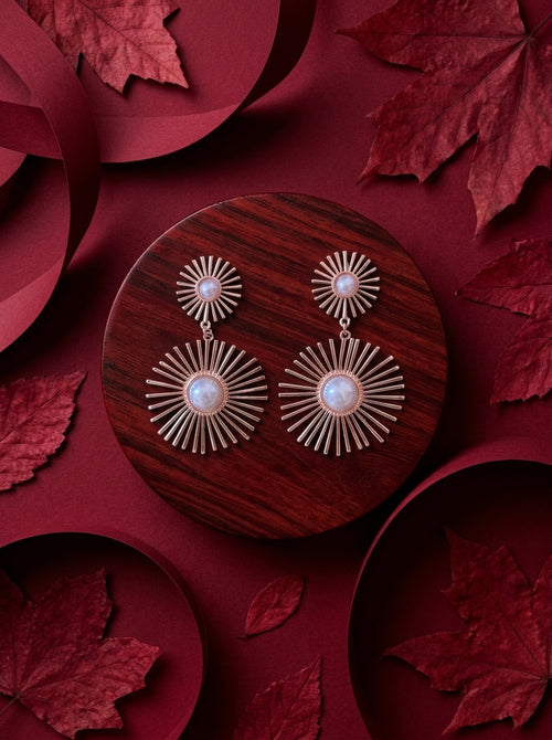 Load image 1 in gallery view. Solaris Sunburst Pear Earrings