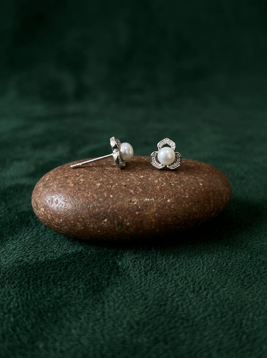 Trillium Bloom Pearl Studs
